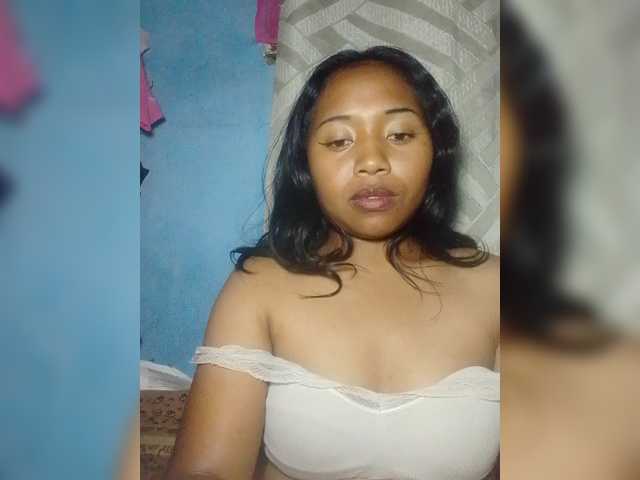 Catherina1504, modelo de webcam