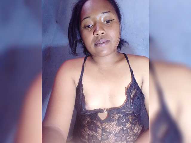 Catherina1504 live cam on BongaCams