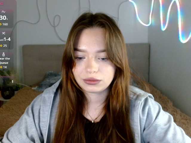 ViollaFoxy live cam preview