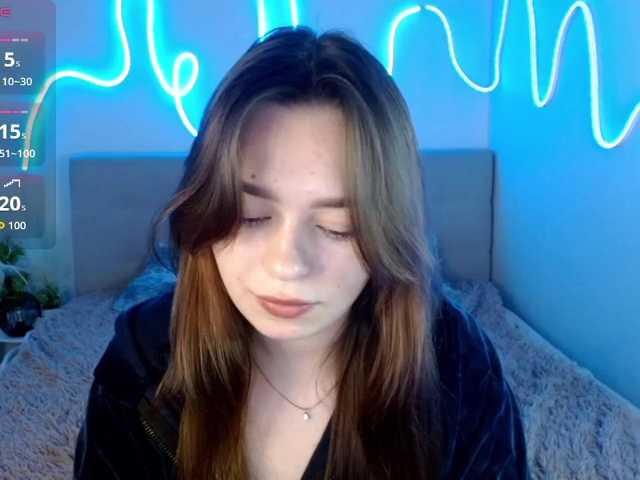 ViollaFoxy live cam preview