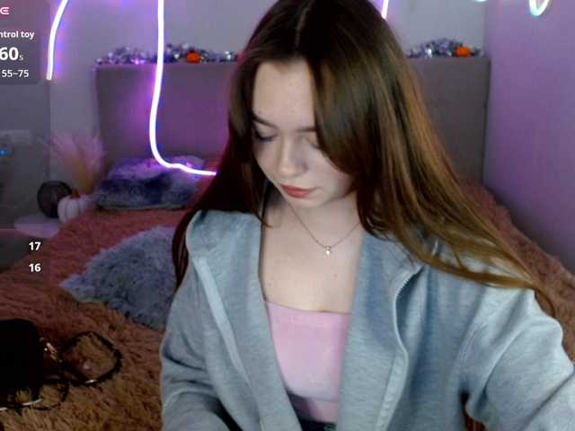 ViollaFoxy live cam on BongaCams