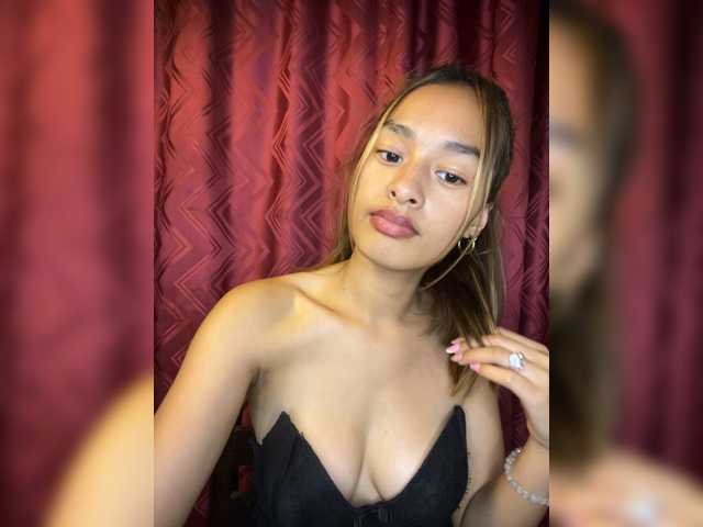 Nathie01 live cam on BongaCams