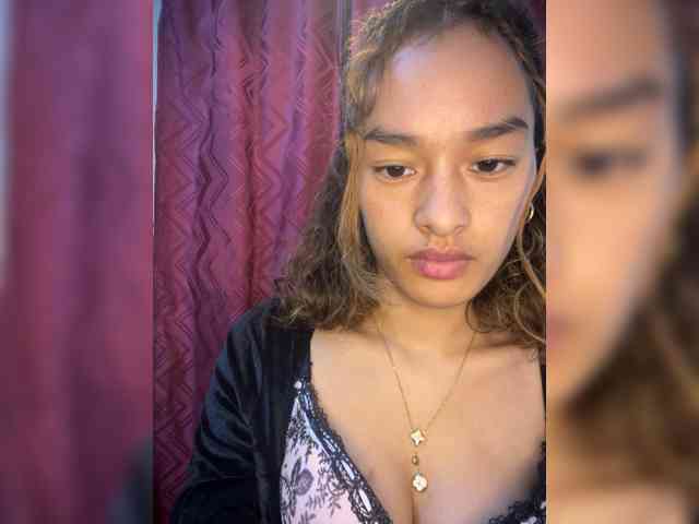 Nathie01 webcam