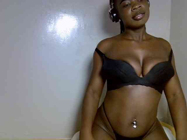 EbonykishKE webcam