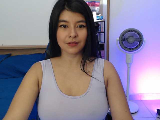 JulietaSandia live cam preview
