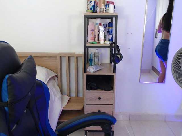 JulietaSandia live cam on BongaCams