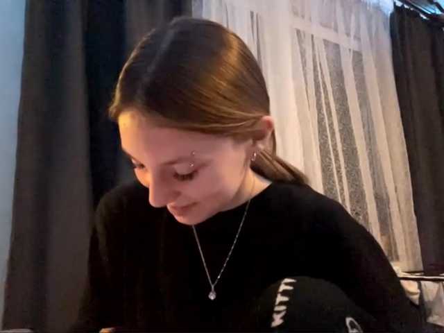 GiannaAdhami live cam preview
