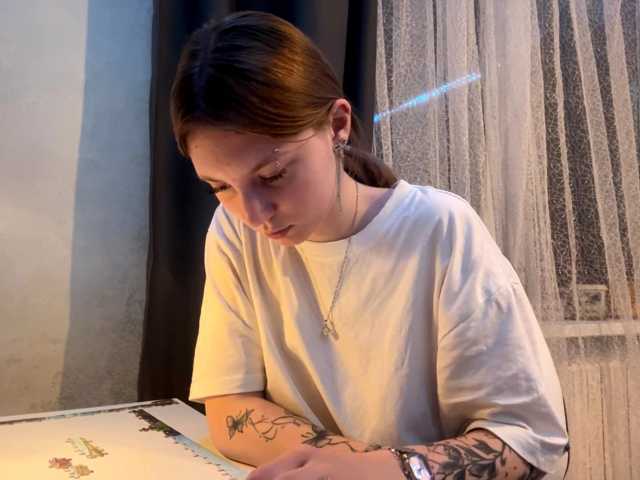 GiannaAdhami live cam on BongaCams