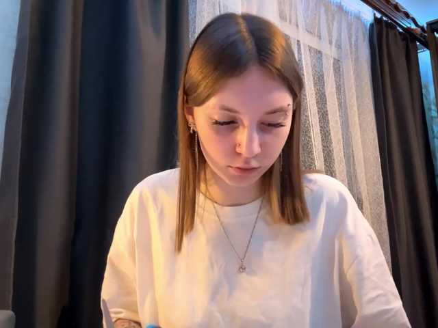 GiannaAdhami, en directo ahora en BongaCams