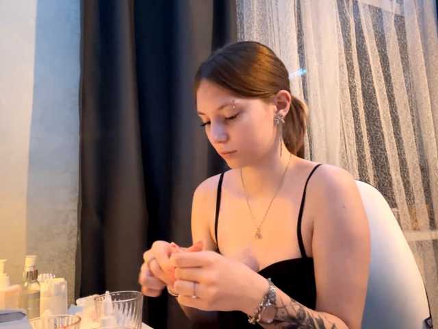 GiannaAdhami live cam on BongaCams
