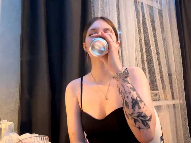GiannaAdhami live cam on BongaCams