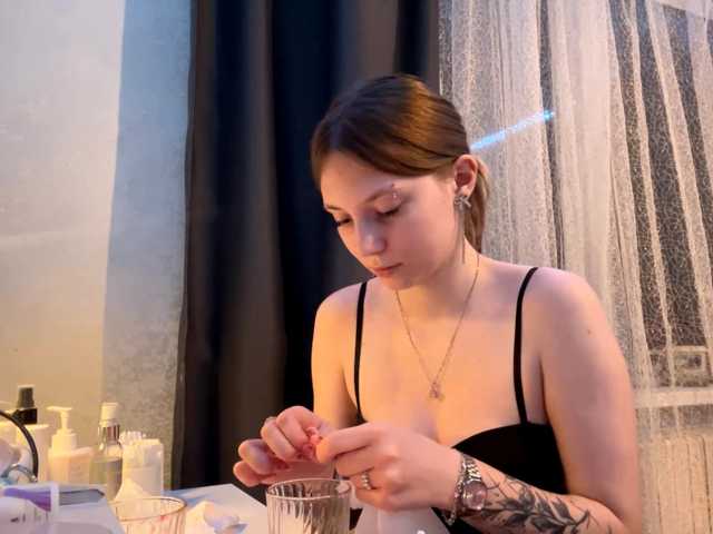 GiannaAdhami live cam on BongaCams