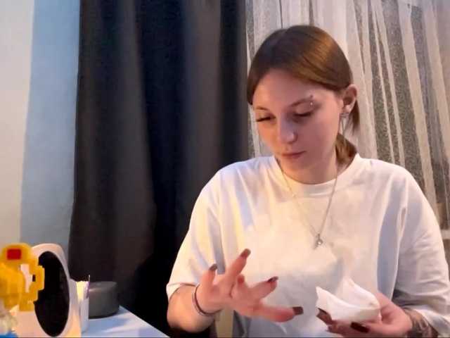 GiannaAdhami live cam preview