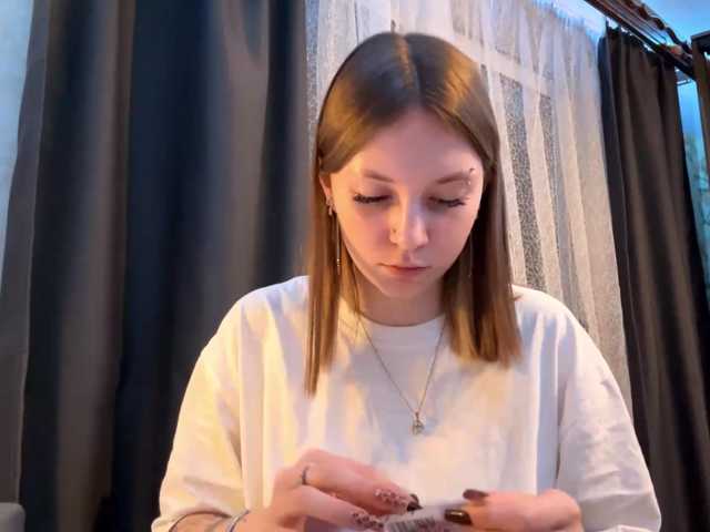 GiannaAdhami, en directo ahora en BongaCams