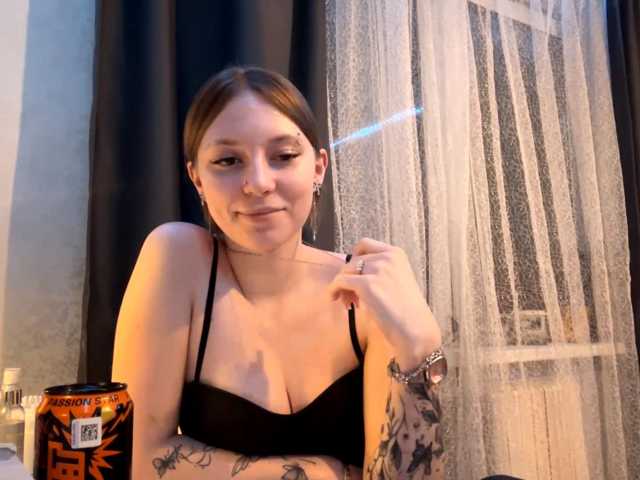 GiannaAdhami live cam on BongaCams
