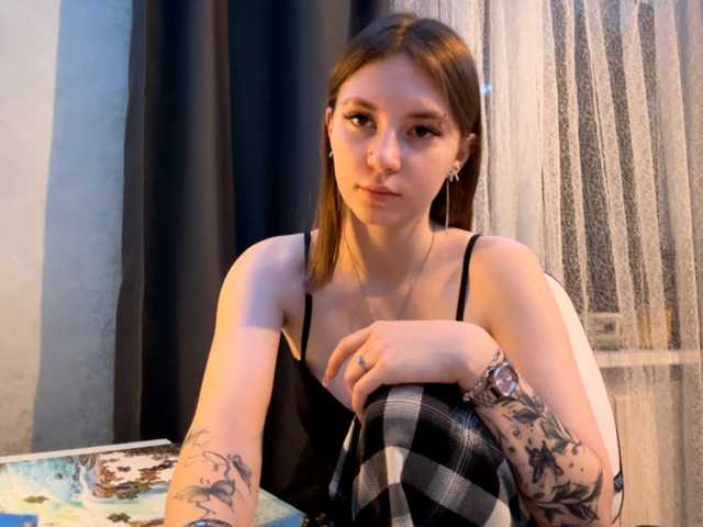 GiannaAdhami live cam on BongaCams