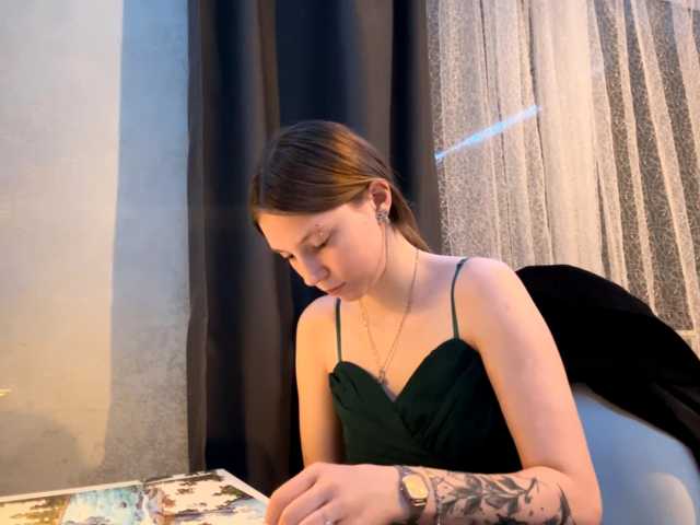 GiannaAdhami live cam on BongaCams