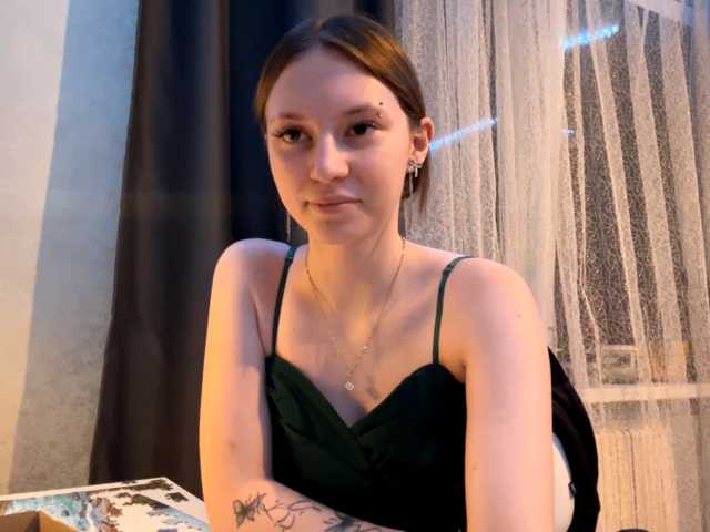 GiannaAdhami live cam on BongaCams