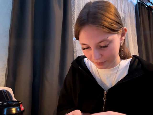 GiannaAdhami live cam on BongaCams