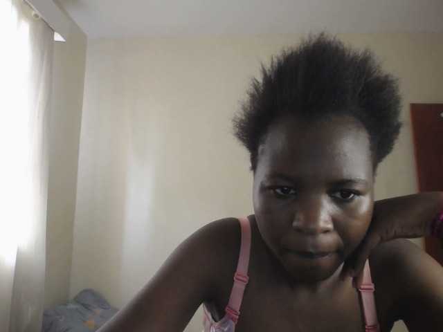 Candykay, live now on BongaCams