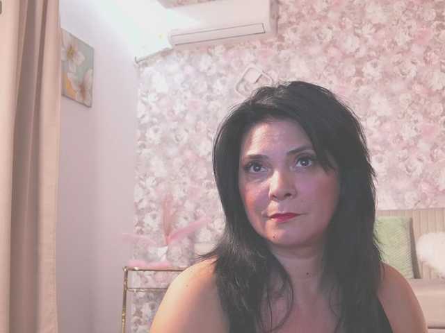MadameVelvet live cam preview