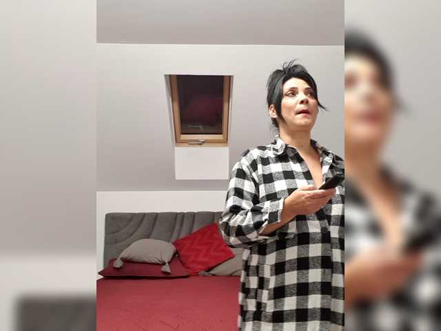 MadameVelvet, en vivo ahora en BongaCams