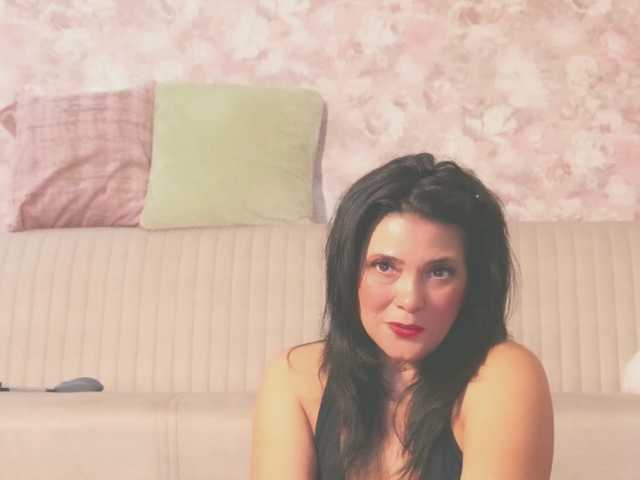 MadameVelvet live cam on BongaCams