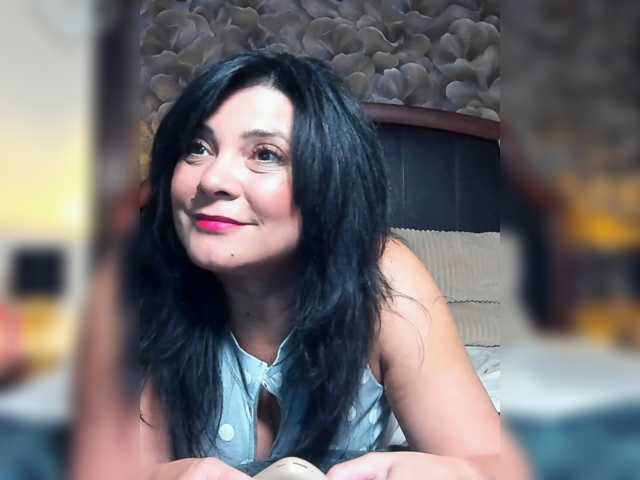 MadameVelvet live cam on BongaCams