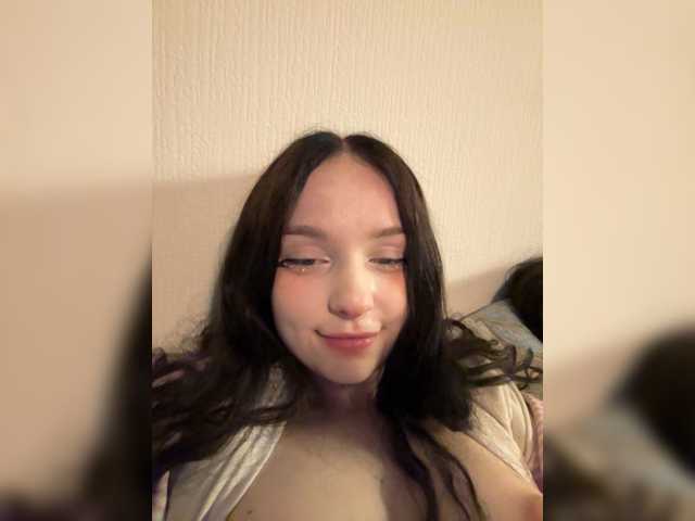 lia-mili — live couple cam