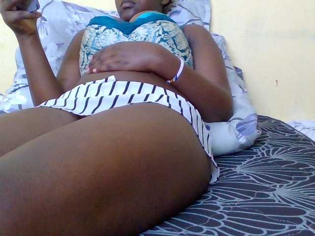 Sweetmia4U, en vivo ahora en BongaCams