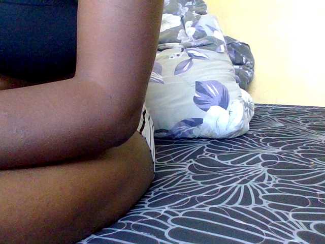 Sweetmia4U live cam on BongaCams