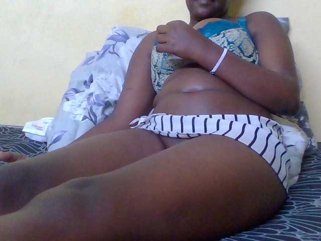Sweetmia4U, live now on BongaCams