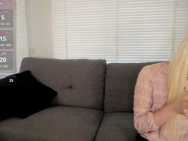 jellyeva live cam on BongaCams