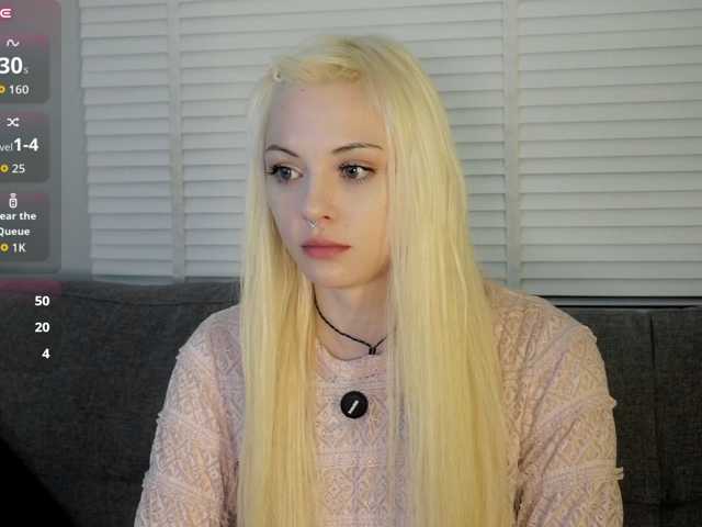 jellyeva live cam on BongaCams