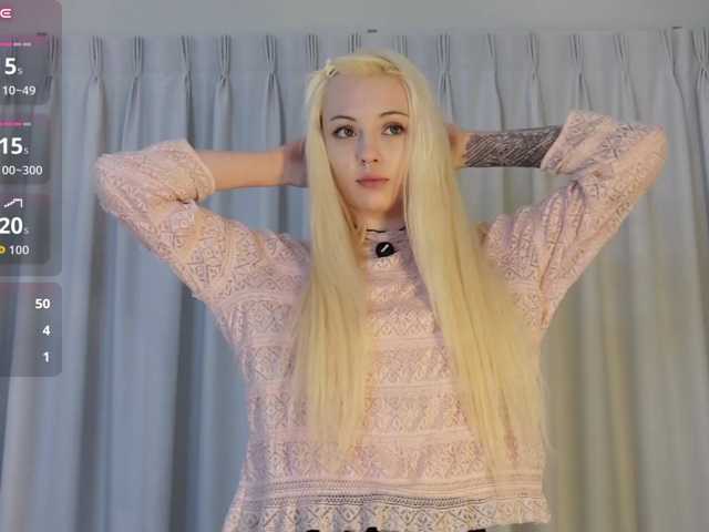 jellyeva live cam on BongaCams