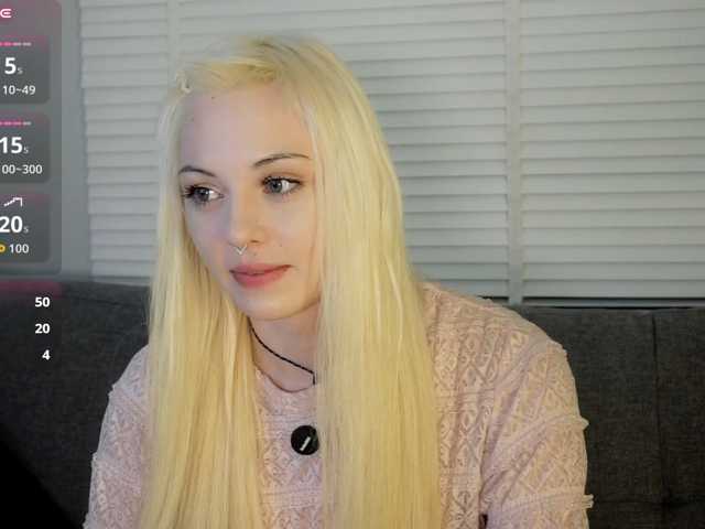 jellyeva live cam on BongaCams