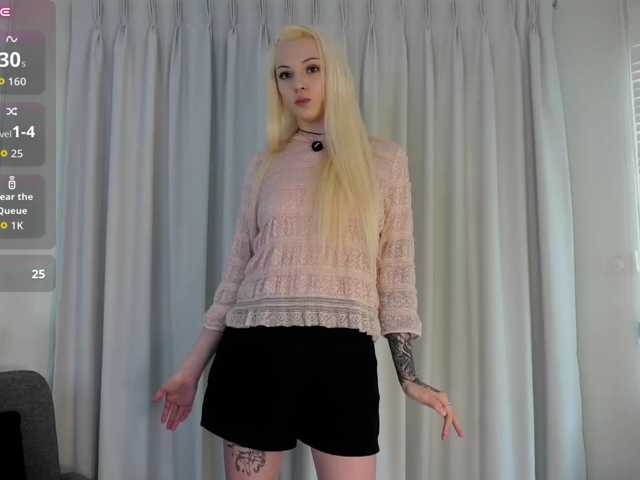 jellyeva live cam on BongaCams