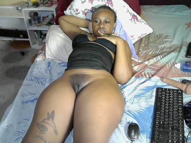 Bigbooty23 live cam on BongaCams
