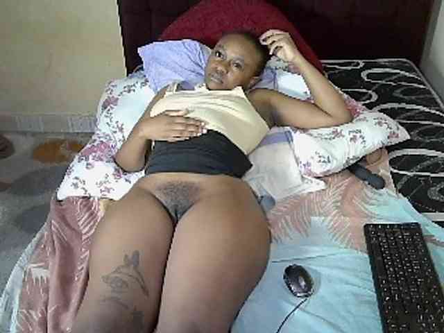 Bigbooty23's webcam live show