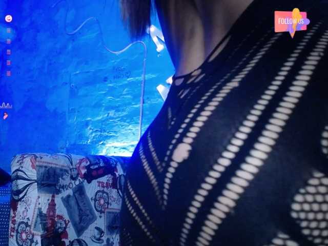 Queen-Isab live cam on BongaCams