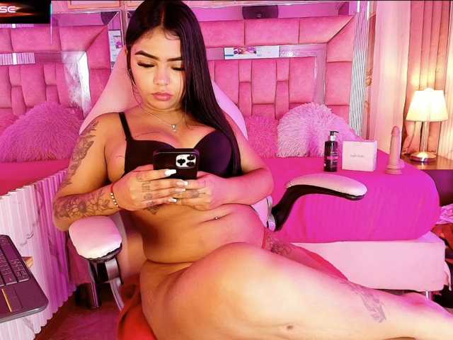 AlizzonWinters live cam on BongaCams