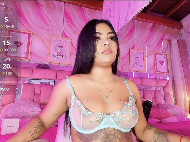 AlizzonWinters live cam on BongaCams