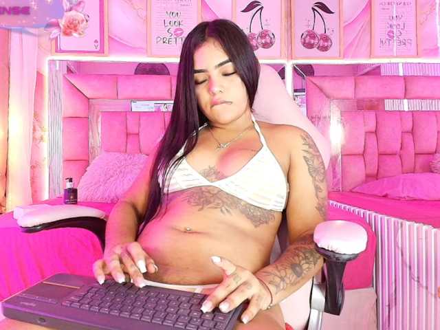 AlizzonWinters live cam on BongaCams