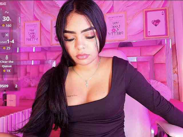 AlizzonWinters Live Webcam on BongaCams