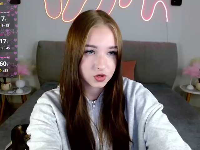 McEvaaa live cam preview