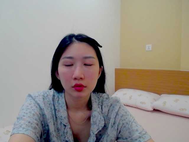YeJiSoo, live now on BongaCams