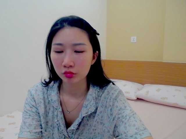 YeJiSoo, live now on BongaCams