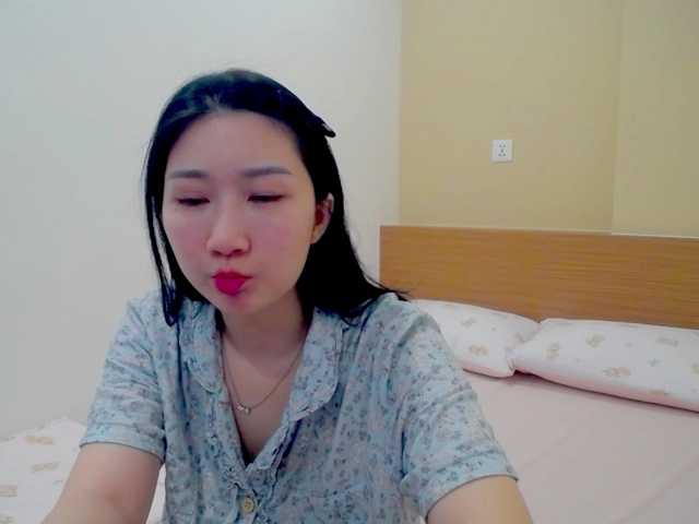 YeJiSoo, live now on BongaCams