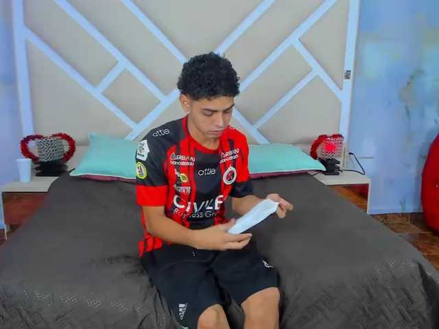 HOT-DUOX live cam preview