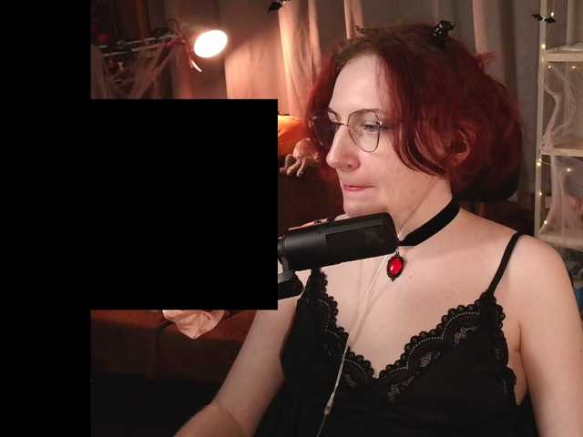 Prick1yPeach live cam on BongaCams